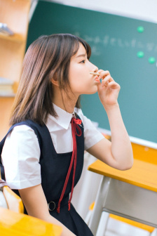 三叶草未满十八岁