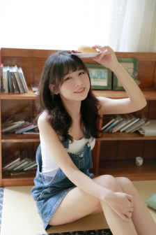 剪开她的衣服内衣视频